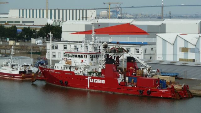 Furgo Commander - quai des fregates - 27 juin 2013.JPG